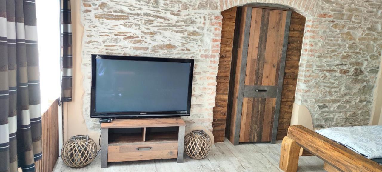 Apartman Houmr ヤーヒモフ エクステリア 写真