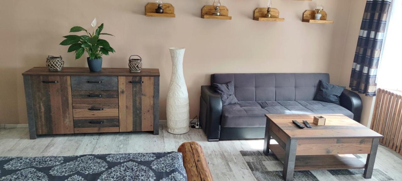 Apartman Houmr ヤーヒモフ エクステリア 写真